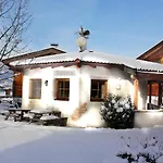 Feriehus Alpendorf-1 *